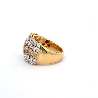 18K YELLOW/WHITE GOLD YELLOW DIAMOND RING 4.20 CTS