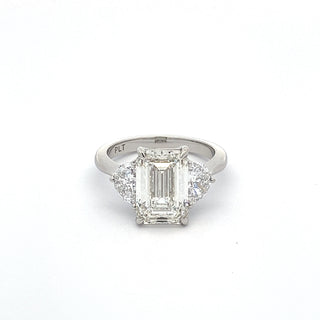 PLATINUM LAB GROWN DIAMOND 5CT EMERALD CUT