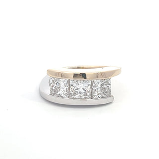 14K WY/G  TWO TONE LAB GROWN DIAMOND THREE STONE FASHION RING WITH PRINCESS CUT DIAMONDS 3.25CTS