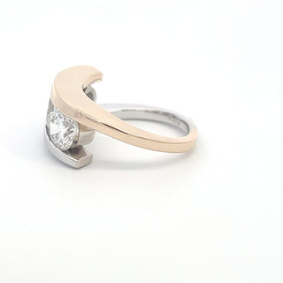 14K WY/G TWO TONE LAB GROWN DIAMOND THREE STONE FASHION RING WITH ROUND CUT DIAMONDS 3.25CTS