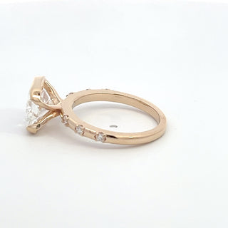 14K Y/G LAB GROWN DIAMOND RADIANT CUT CENTER WITH ROUNDS 3.25CTS