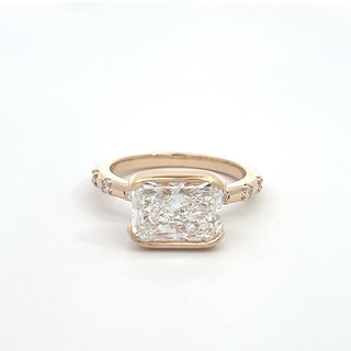 14K Y/G LAB GROWN DIAMOND RADIANT CUT CENTER WITH ROUNDS 3.25CTS