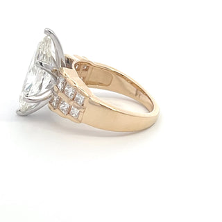 14K Y/G LAB GROWN DIAMOND 4.50 CARAT MARQUISE CENTER RING WITH PRINCESS CUT