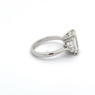 PLATINUM LAB GROWN DIAMOND 5CT EMERALD CUT