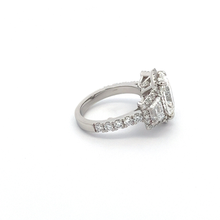 PLATINUM LAB GROWN DIAMOND 7CT OVAL CUT