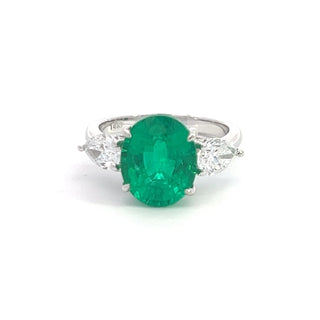 14K W/G LAB GROWN EMERALD & LAB GROWN DIAMOND RING 5.00 TCW
