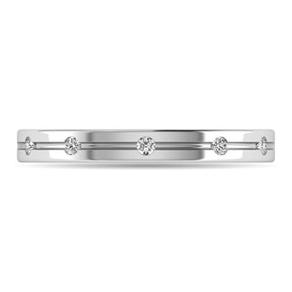 Diamond 1/6 ct tw Rount Cut Band in 14K White Gold